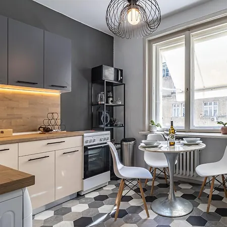 Grand Suborna Retreat - Premium By The Presidency Sofie